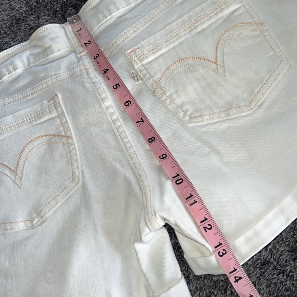 LEVIS SHORTS WHITE SIZE W30 PEACH & CREAM COLORED THREADS ROLLED HEM WHITE LABLE - Picture 15 of 17